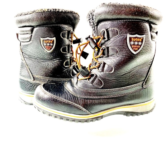 Totes - Picture 2 of 12